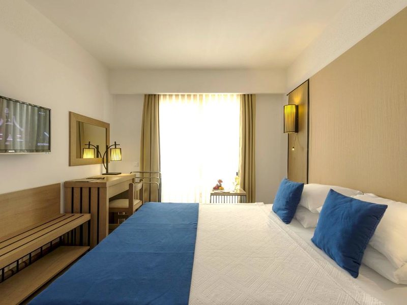 LIV by Bellazure Hotel 196591