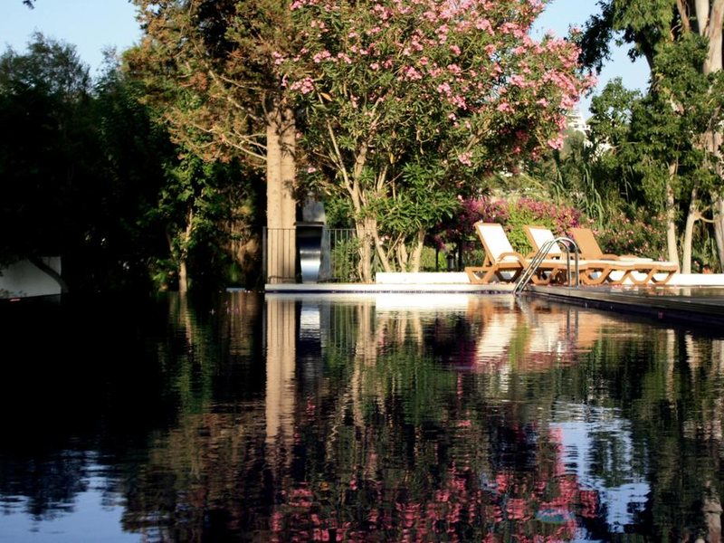 LIV by Bellazure Hotel 196593