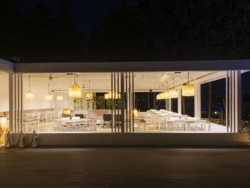 LIV by Bellazure Hotel 196600