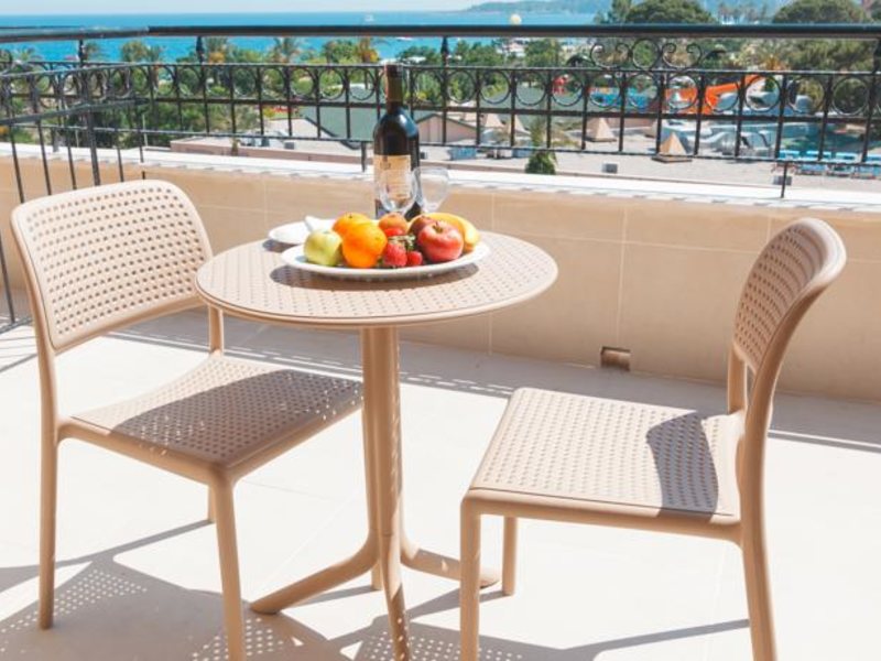 L Oceanica Beach Resort Hotel 93622