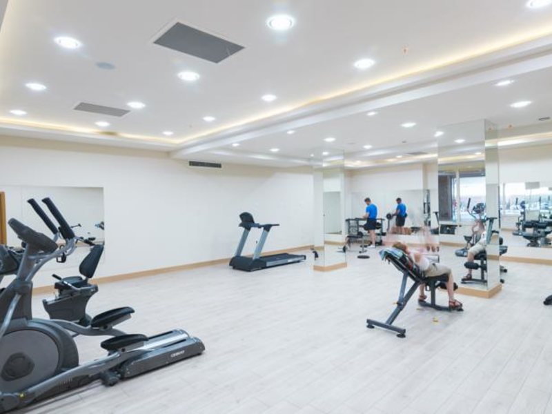 L Oceanica Beach Resort Hotel 93625