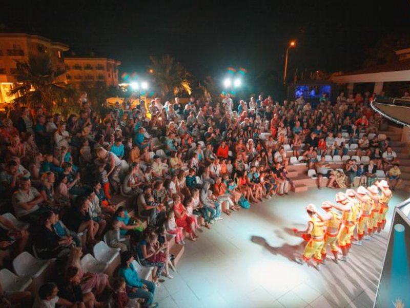 L Oceanica Beach Resort Hotel 93633