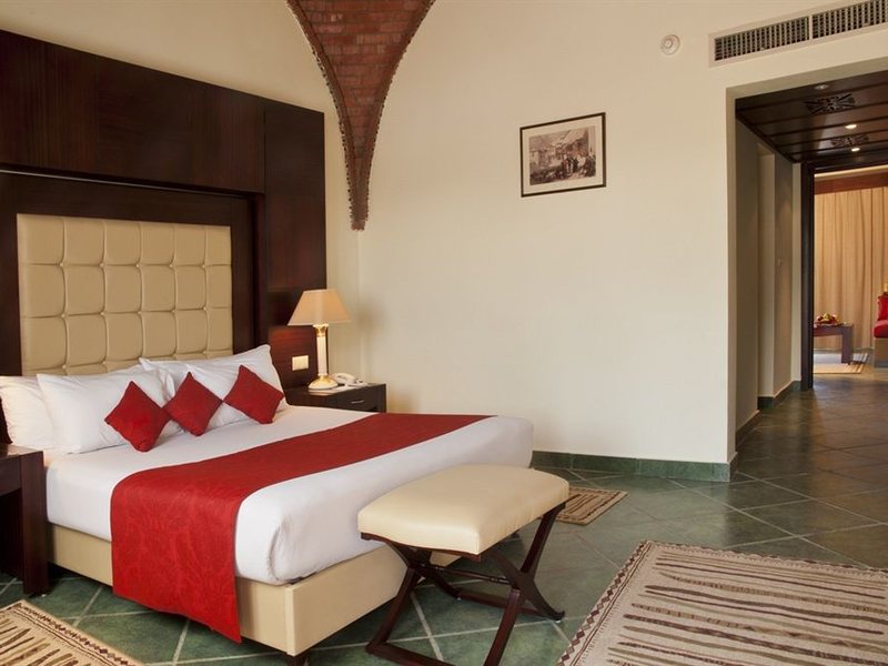 LTI Akassia Beach  (ex 125824