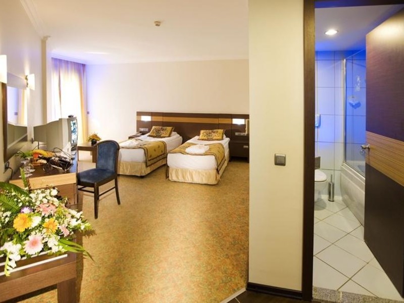 La Mer Hotel (ex 39794