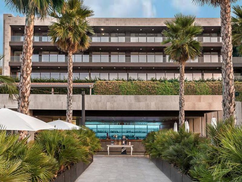 La Perla Hotel & Villas 308180