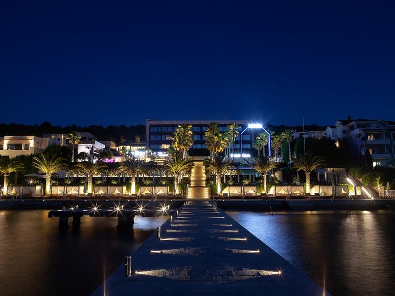 La Perla Hotel & Villas 308192