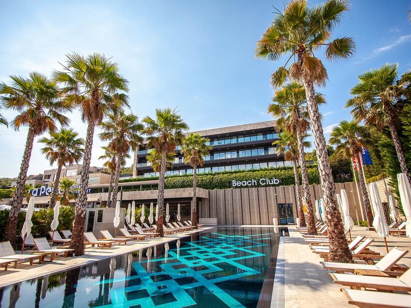 La Perla Hotel & Villas 308196