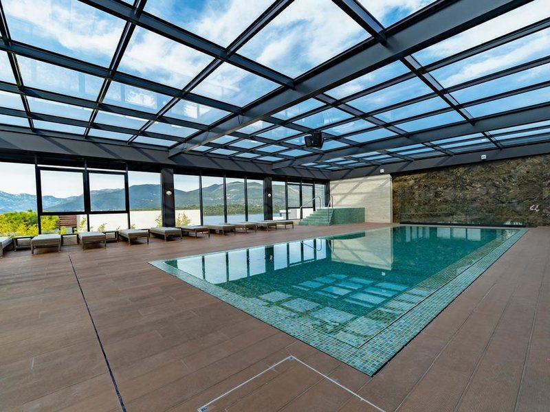 La Perla Hotel & Villas 308203