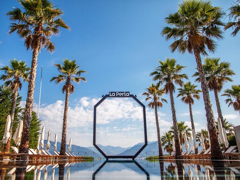 La Perla Hotel & Villas 308206