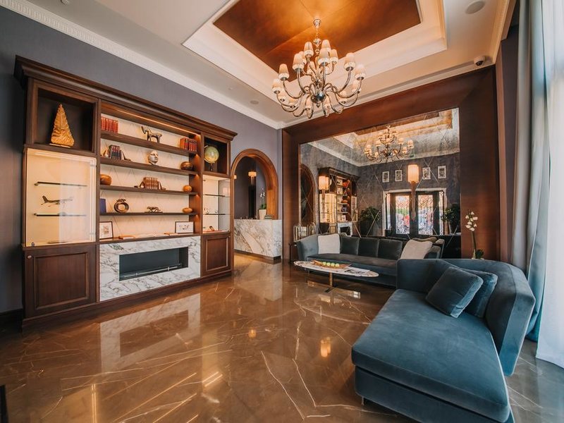 La Roche Hotel  308210