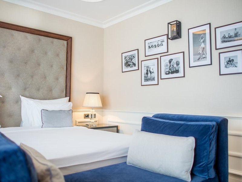 La Roche Hotel  308219