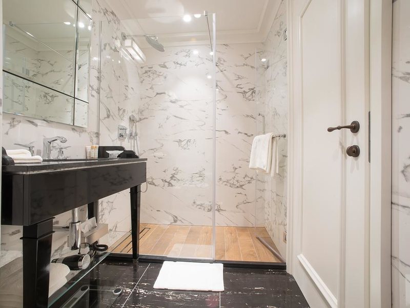 La Roche Hotel  308223