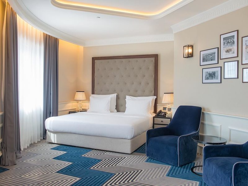 La Roche Hotel  308225