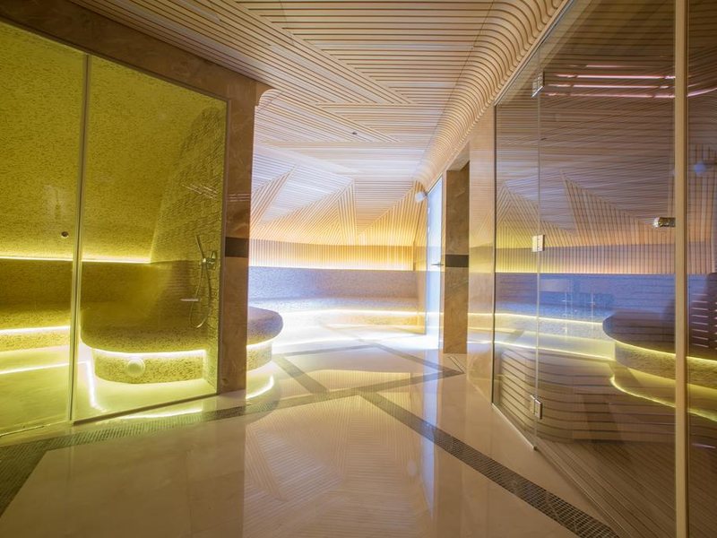 La Roche Hotel  308229