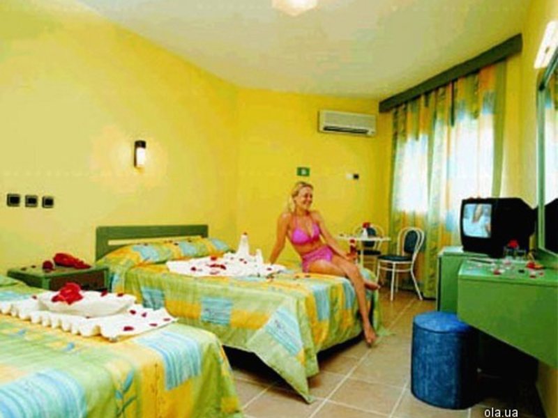 La Route Egeria Beach 23556