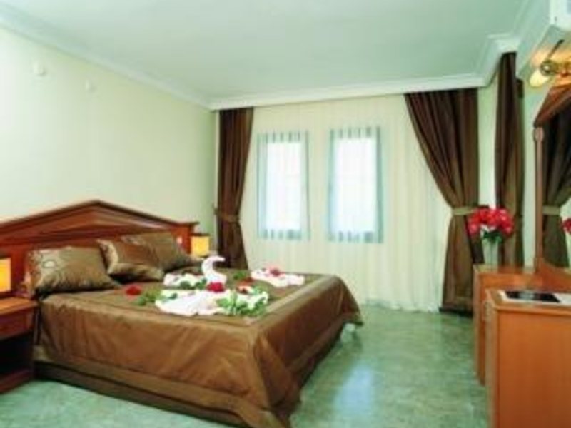 La Route Egeria Beach 295611