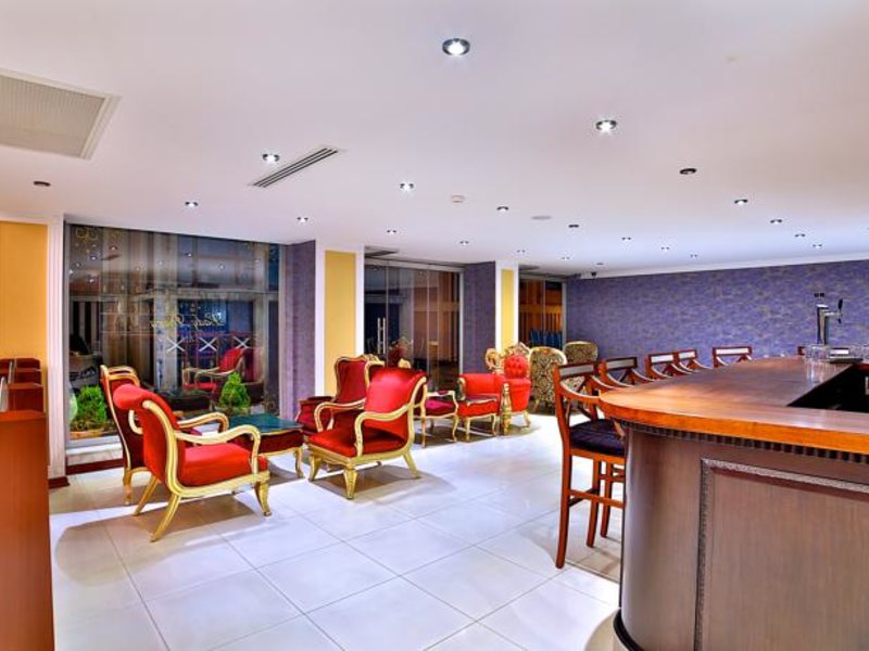 Lady Diana Hotel 161215