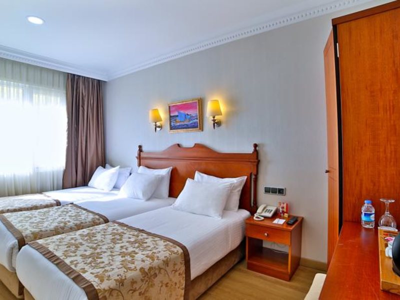 Lady Diana Hotel 161216