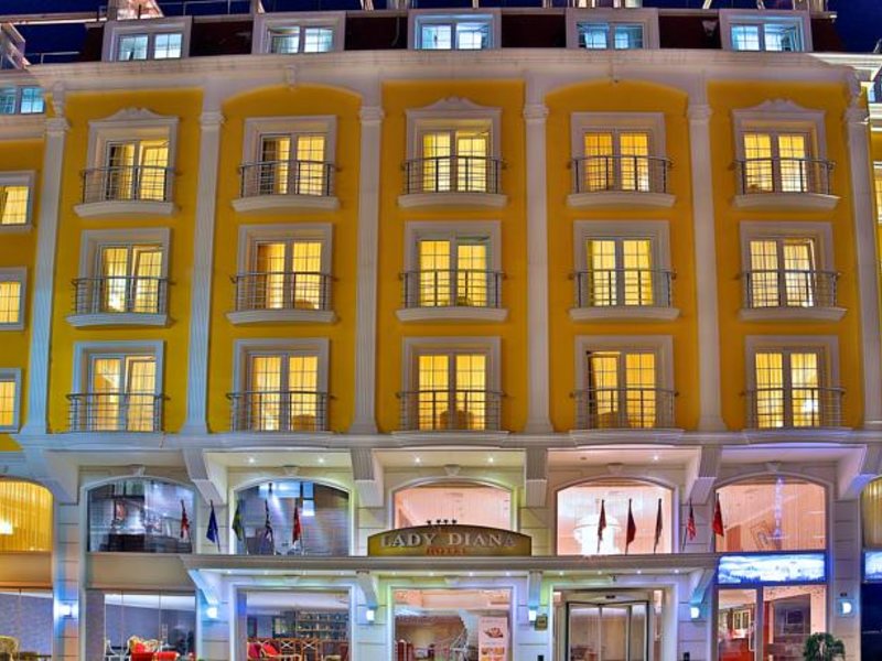 Lady Diana Hotel 161220