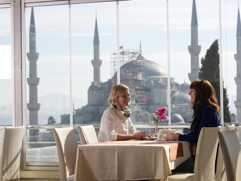 Lady Diana Hotel 161225