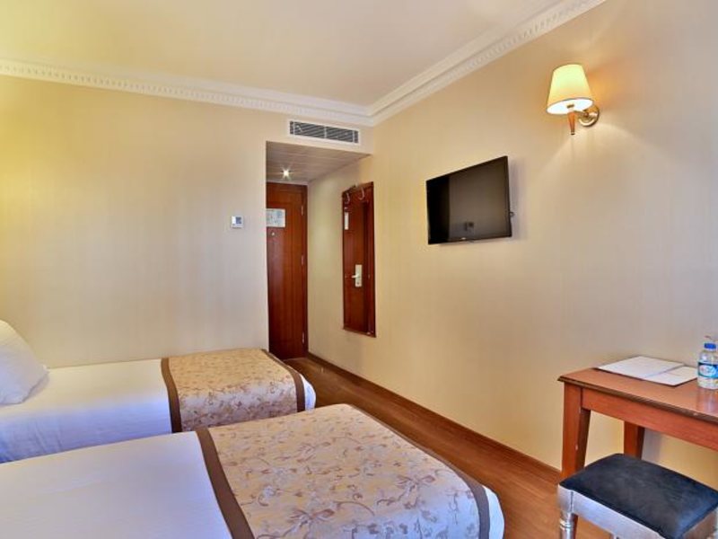 Lady Diana Hotel 161232