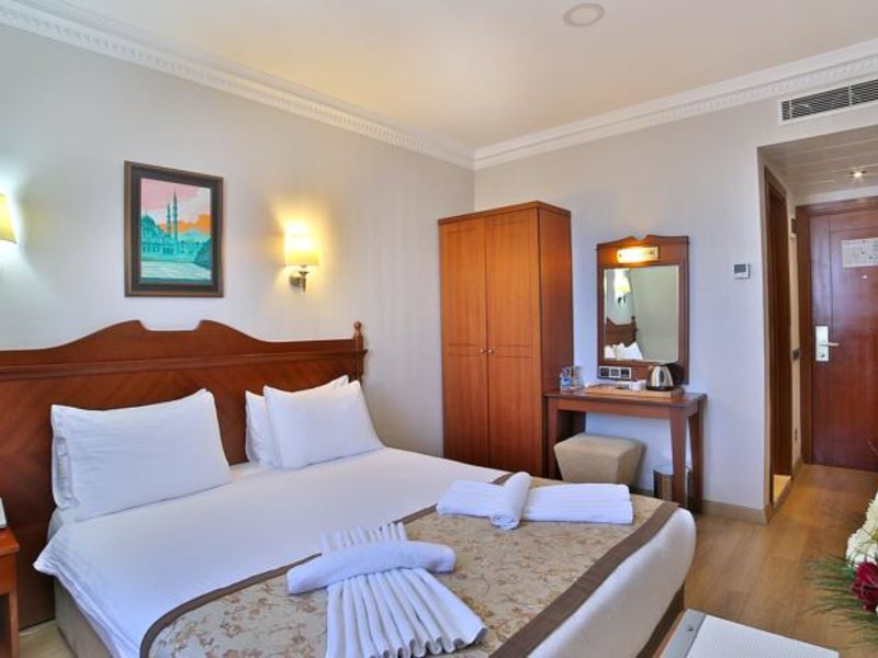 Lady Diana Hotel 161234