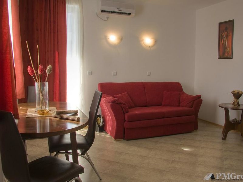 Laguna AH /PM (Sunny Beach) 182048