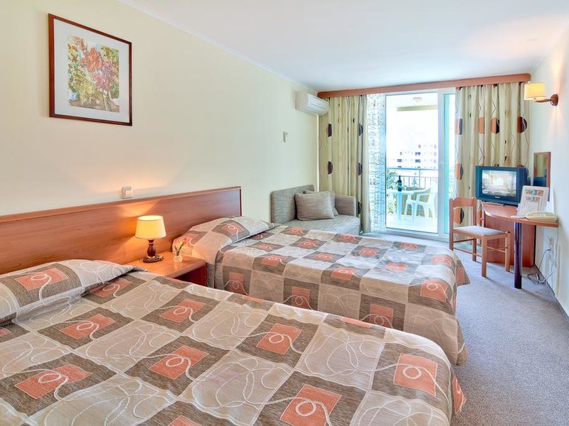 Laguna Garden  171964