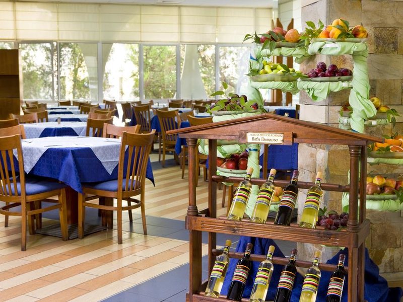 Laguna Garden  171979