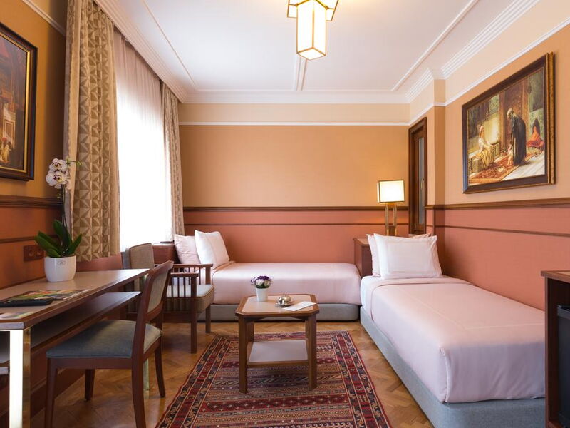 Lalahan Hotel 242494