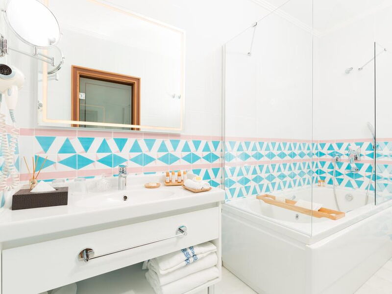 Lalahan Hotel 242496