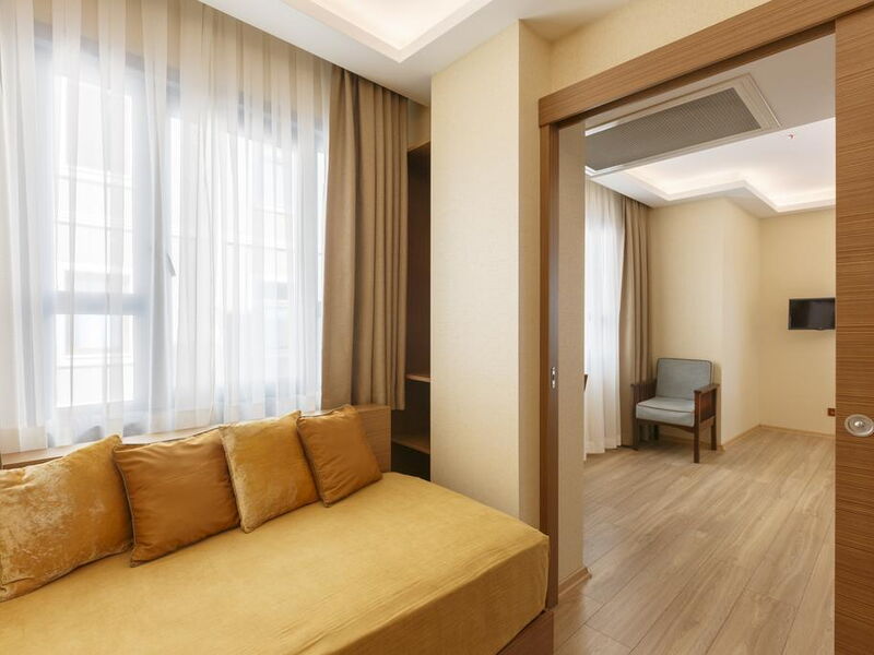 Lalahan Hotel 295616