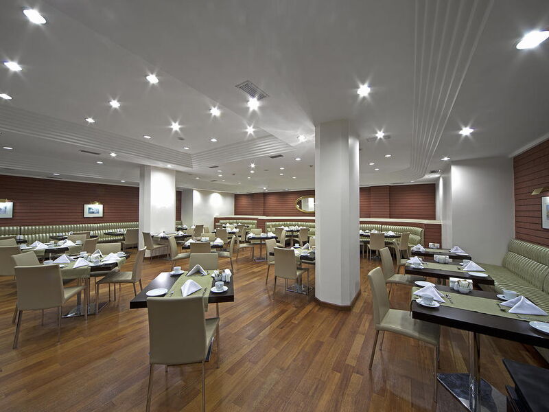 Lamartine Hotel 280085