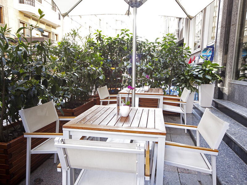 Lamartine Hotel 280088