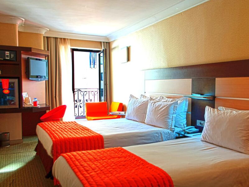 Lamartine Hotel 280095