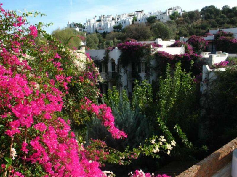 L ambiance Resort Hotel 93564