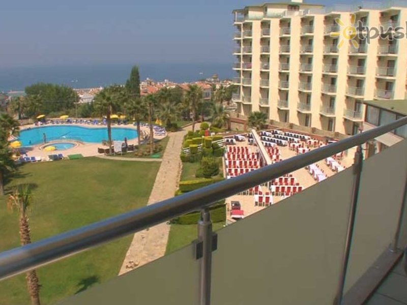 L ambiance Royal Palace Hotel  303488