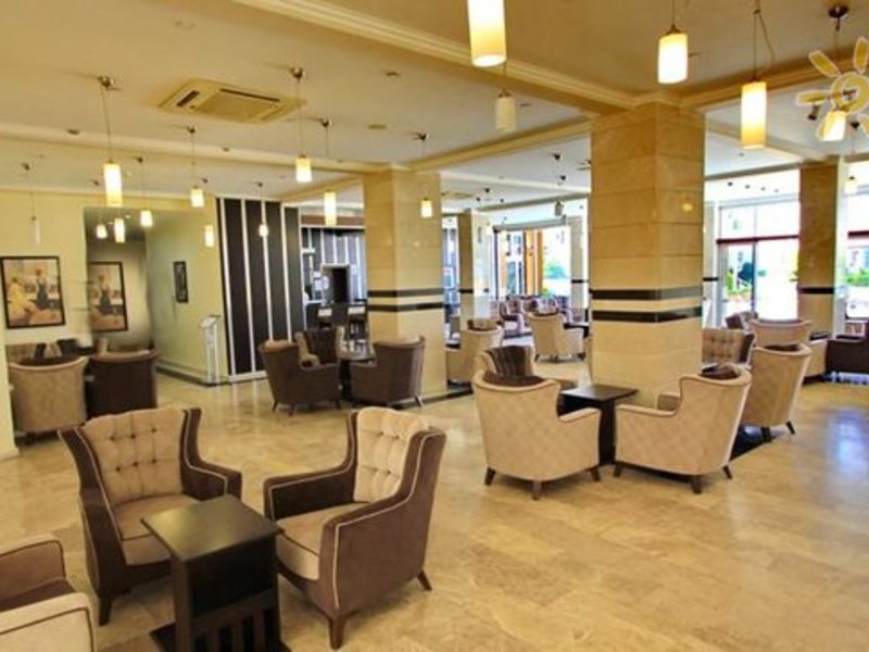 L ambiance Royal Palace Hotel  303497