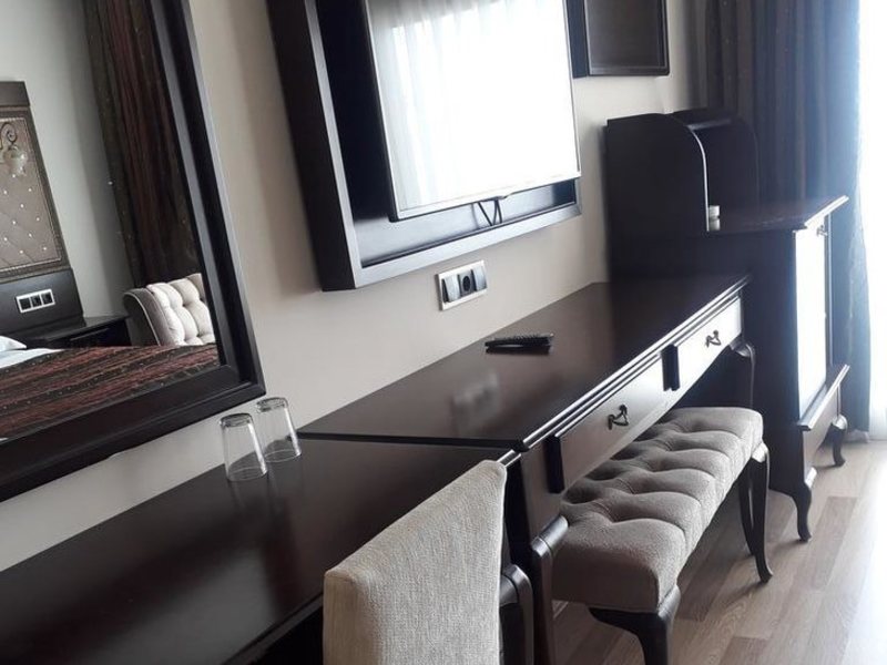 L ambiance Royal Palace Hotel  303498