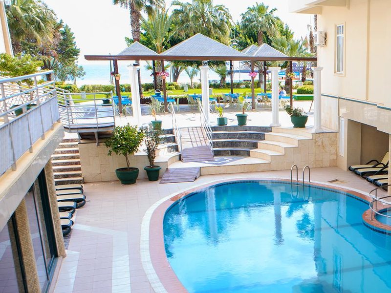 Lancora Beach Hotel 273522