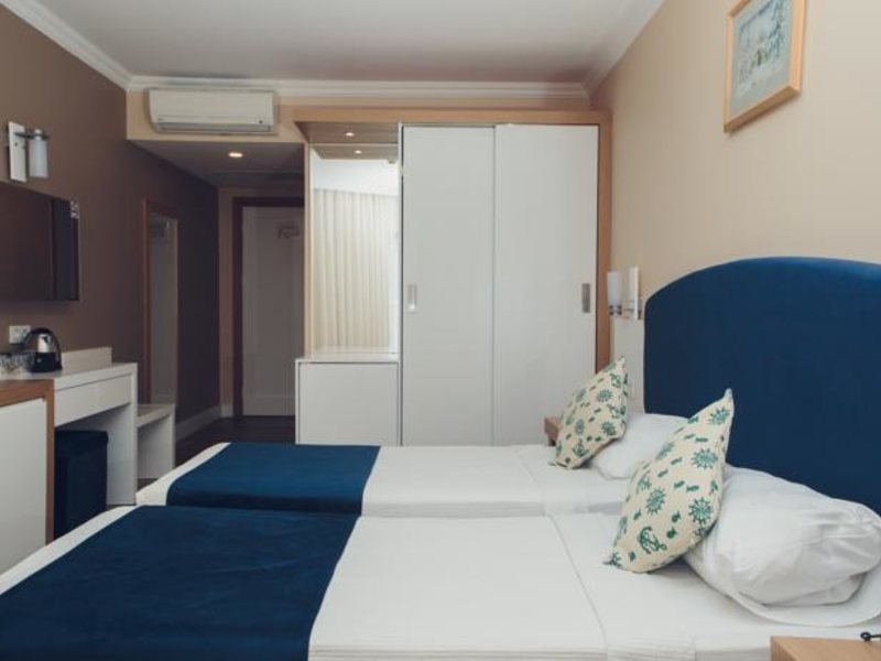 L ancora Beach Hotel 93581