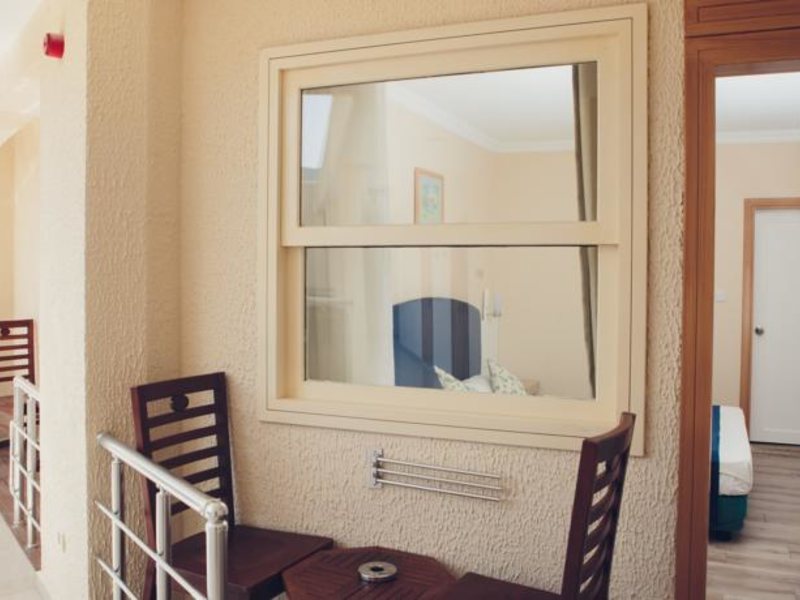 L ancora Beach Hotel 93582