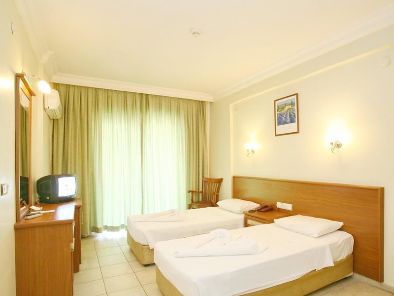 Land Of Paradise Beach Hotel (ex 271010