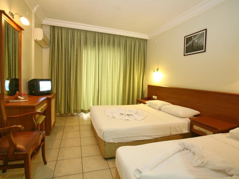 Land Of Paradise Beach Hotel (ex 271012