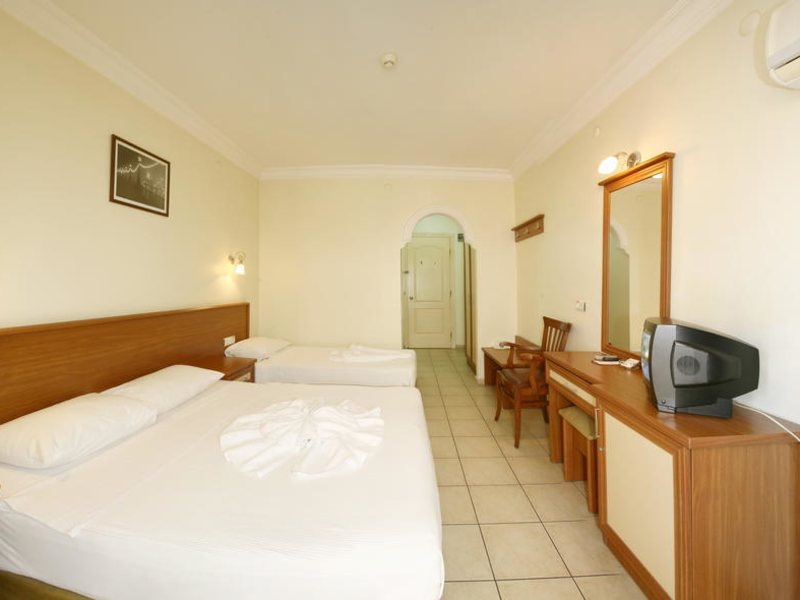 Land Of Paradise Beach Hotel (ex 271014