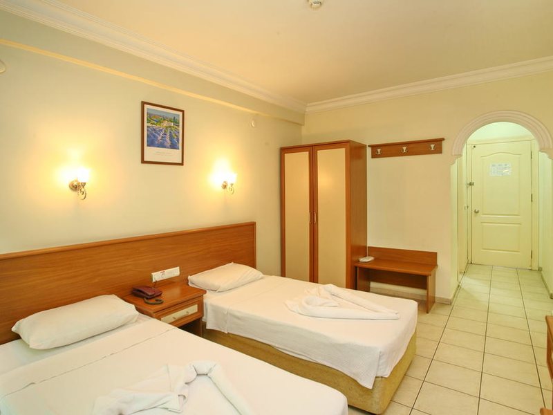 Land Of Paradise Beach Hotel (ex 271015