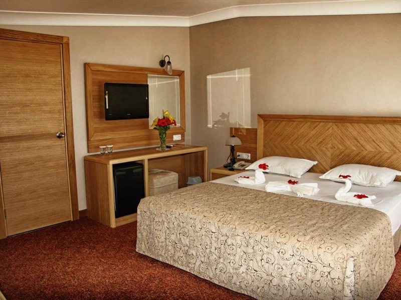 Land Of Paradise Beach Hotel (ex 294301