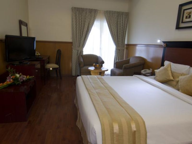 Landmark Plaza 47618