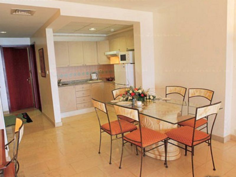 Landmark Suites Ajman 2499