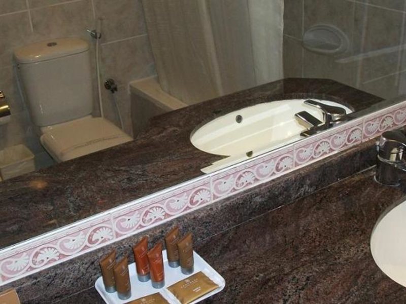 Landmark Suites Ajman 47631